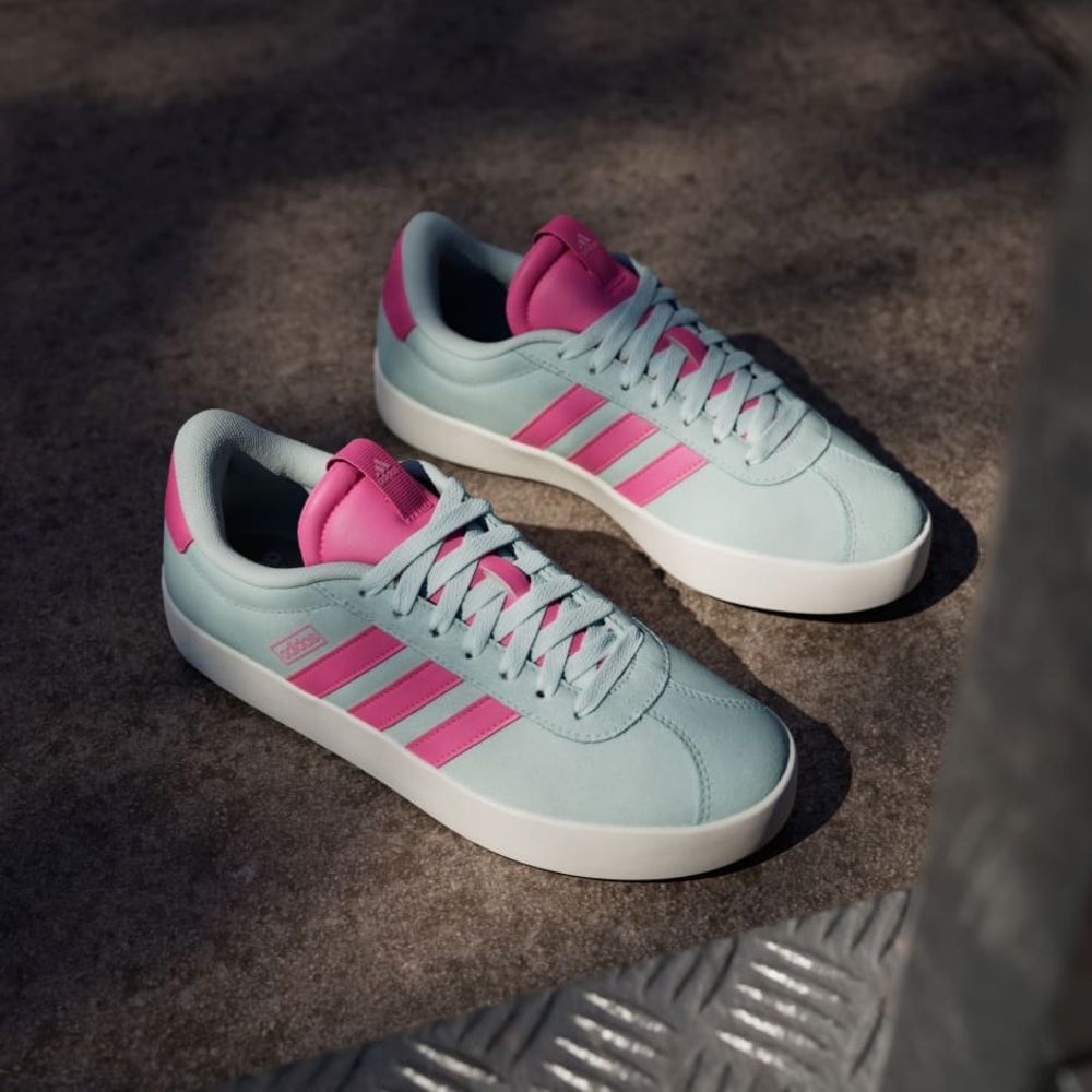 New in box Adidas Lifestyle VL COURT 3.0 Sneakers
